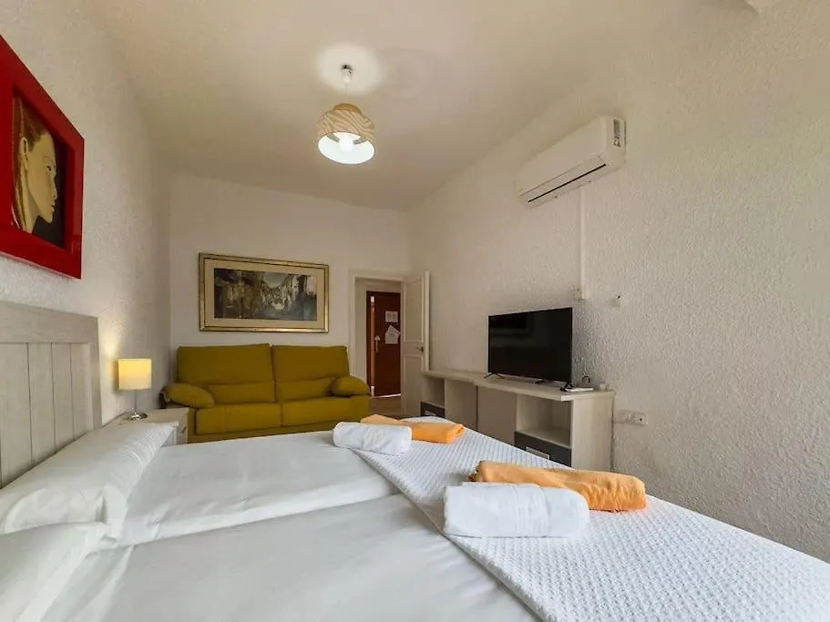 Skol 134 C - 1 Bedroom Marvellous Sea Views Marbella Apartment