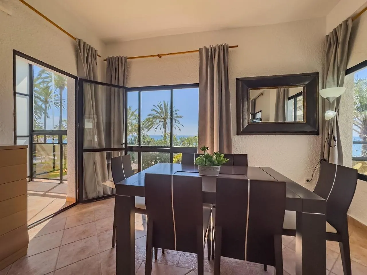 Apartment Skol 134 C - 1 Bedroom Marvellous Sea Views Marbella