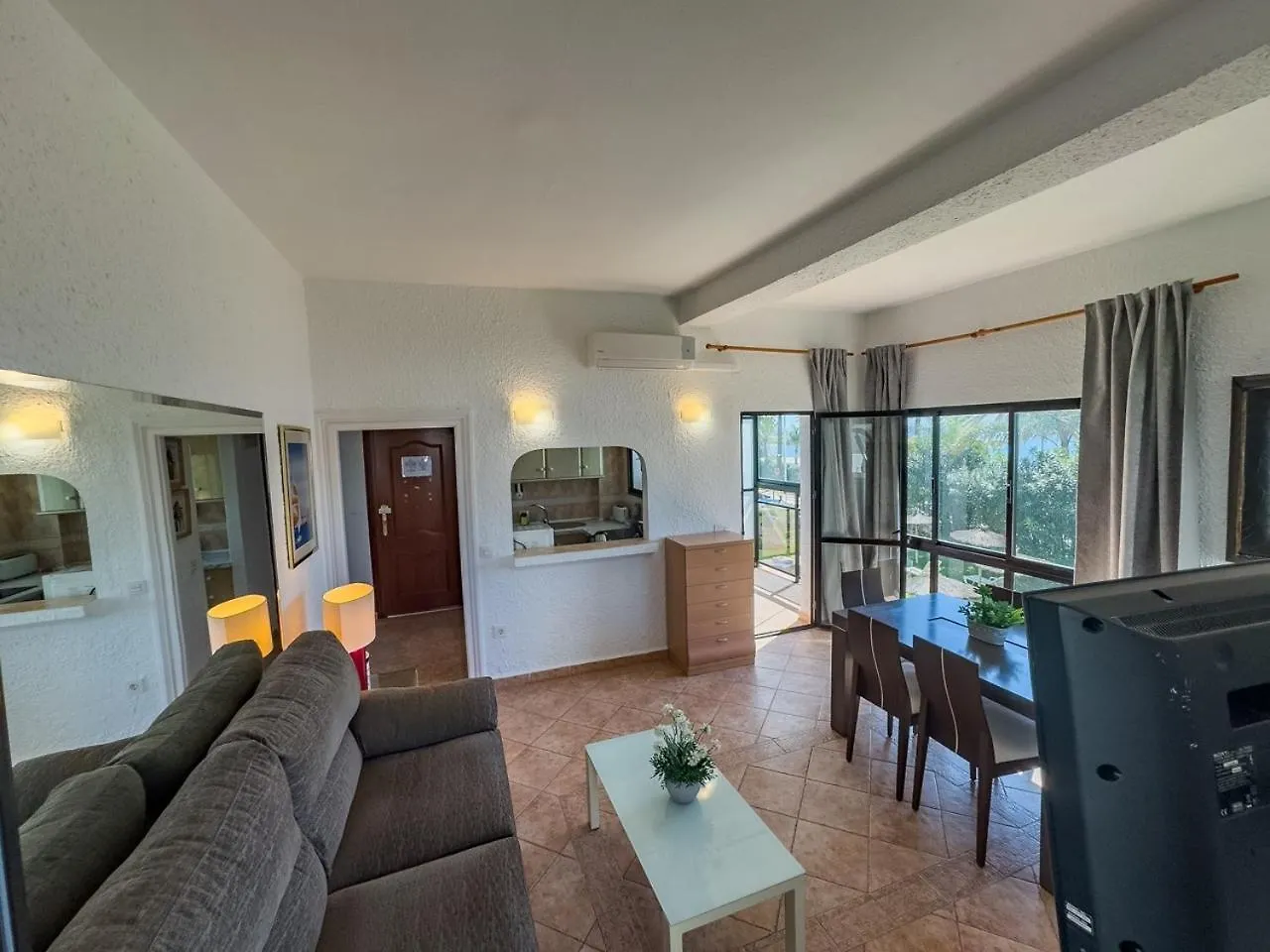 Skol 134 C - 1 Bedroom Marvellous Sea Views Marbella Apartment